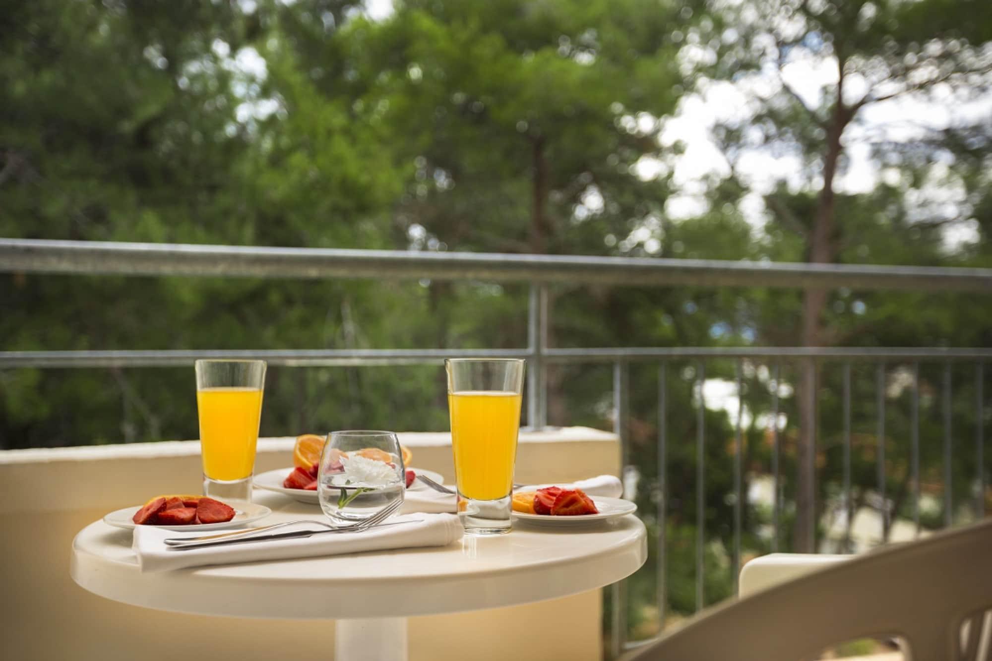 Sunny Rabac By Valamar ภายนอก รูปภาพ