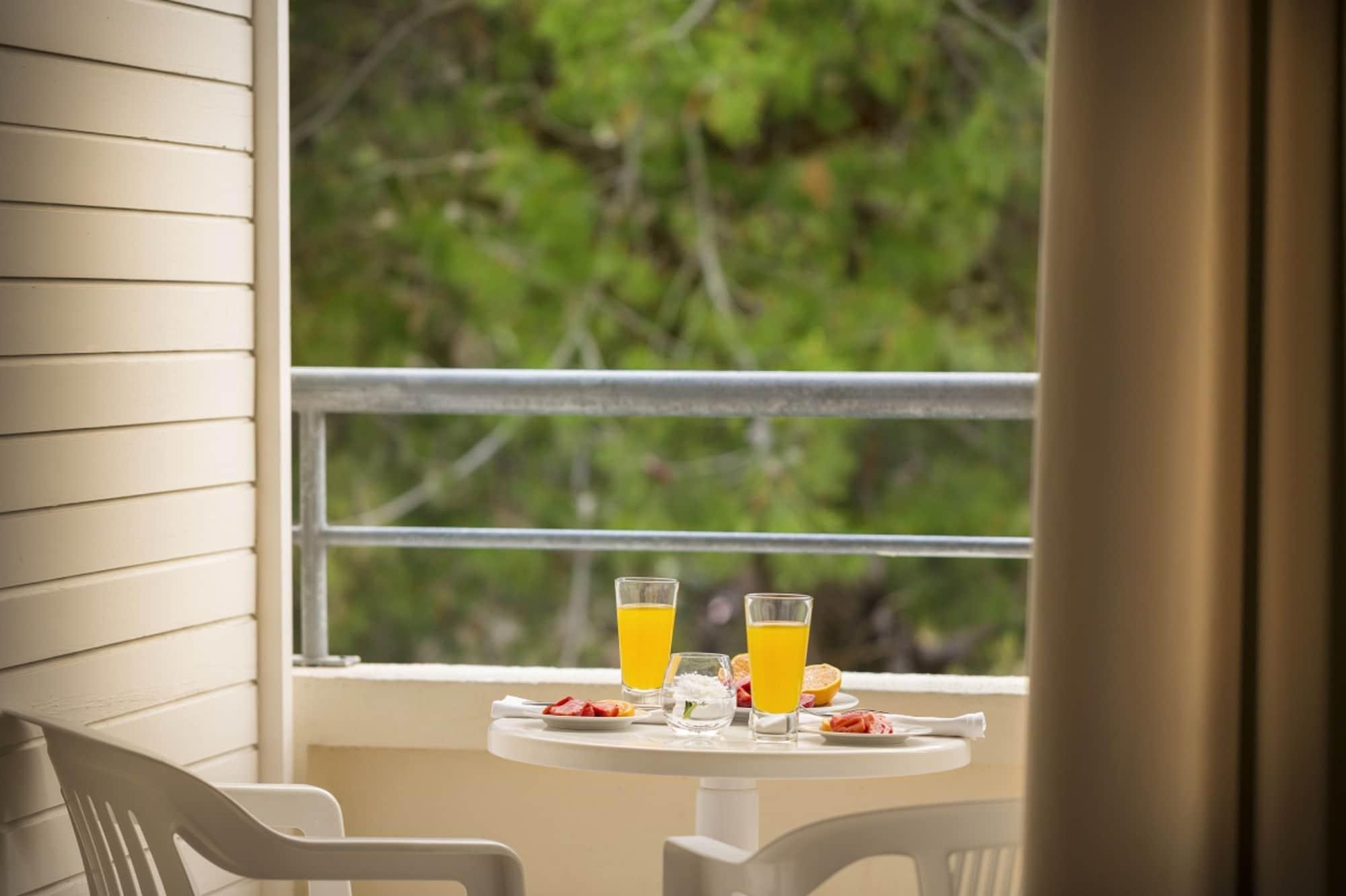Sunny Rabac By Valamar ภายนอก รูปภาพ